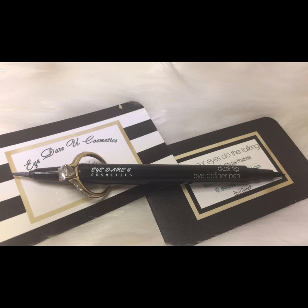 EYELIGHTS DUAL TIP EYELINER ✨